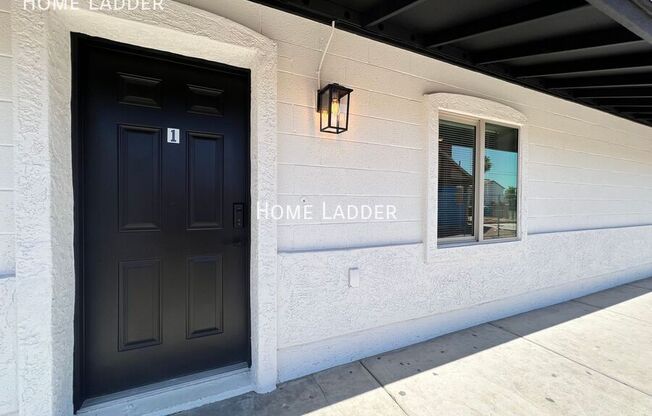 1124 E POLK ST