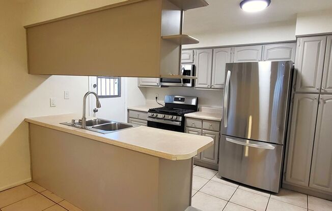 CHARMING GEM ON THE WESTSIDE!!!