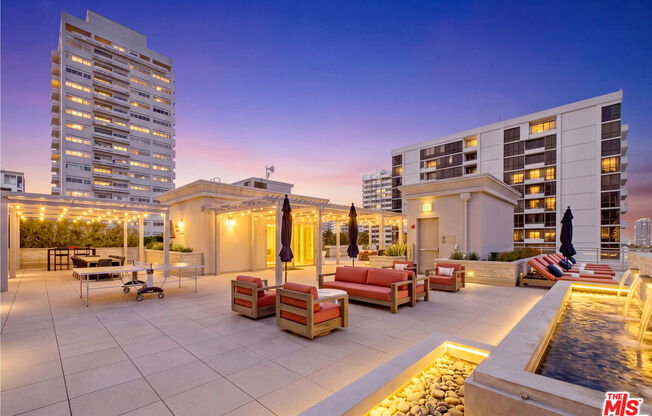 1 bed, 1 bath, 1,267 sqft, $6,600, Unit 706