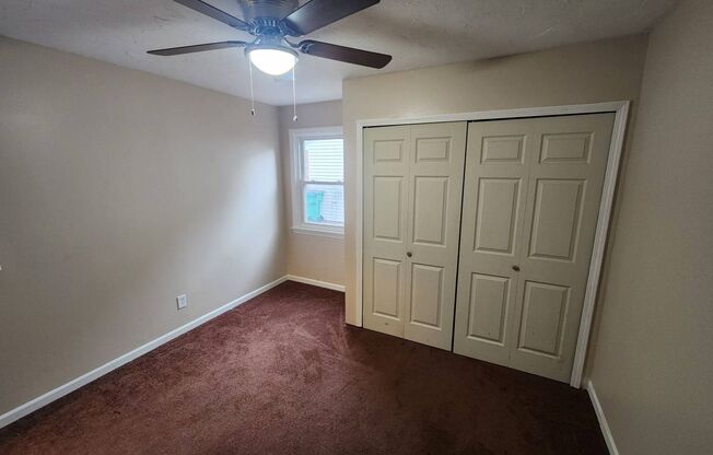 3 beds, 1 bath, $1,250