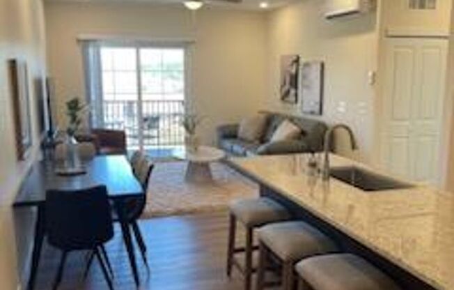 2 beds, 2 baths, 855 sqft, $1,850, Unit 5681 #203 Silverstone