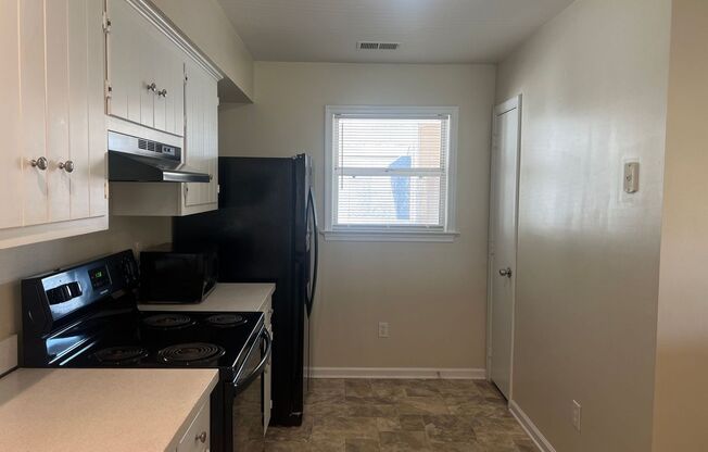 2 beds, 2 baths, $1,450, Unit #29