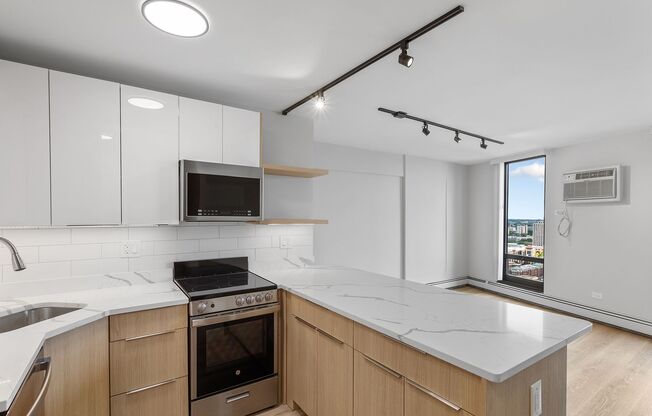 1 bed, 1.5 baths, 667 sqft, $2,495, Unit 26D