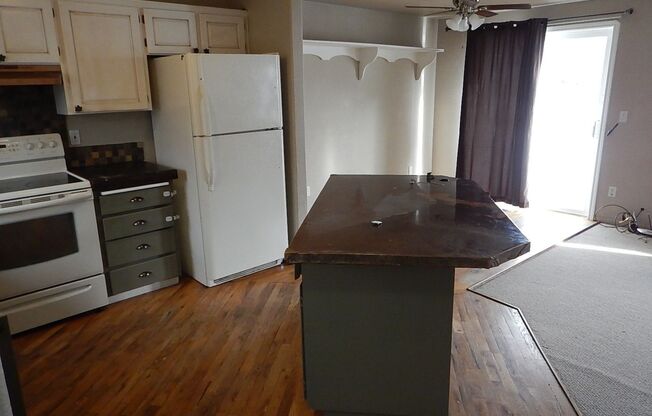 3 beds, 2 baths, $1,800