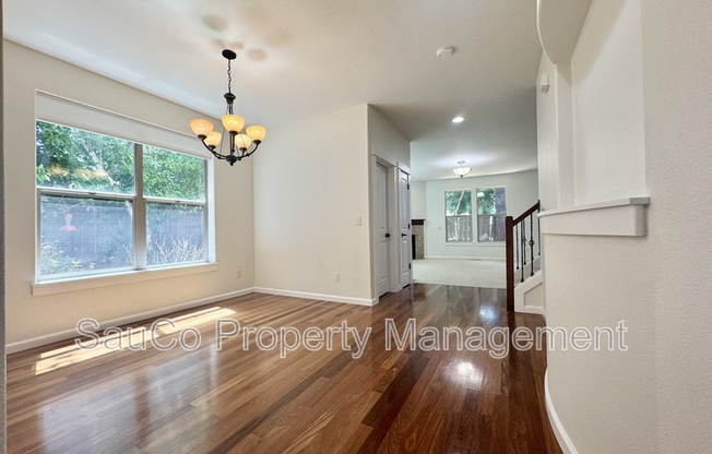 7182 NE ROCKRIDGE PL