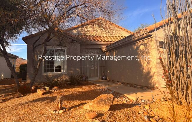 Gorgeous 55+ community home located in Heritage Highlands at Dove Mountain!!!