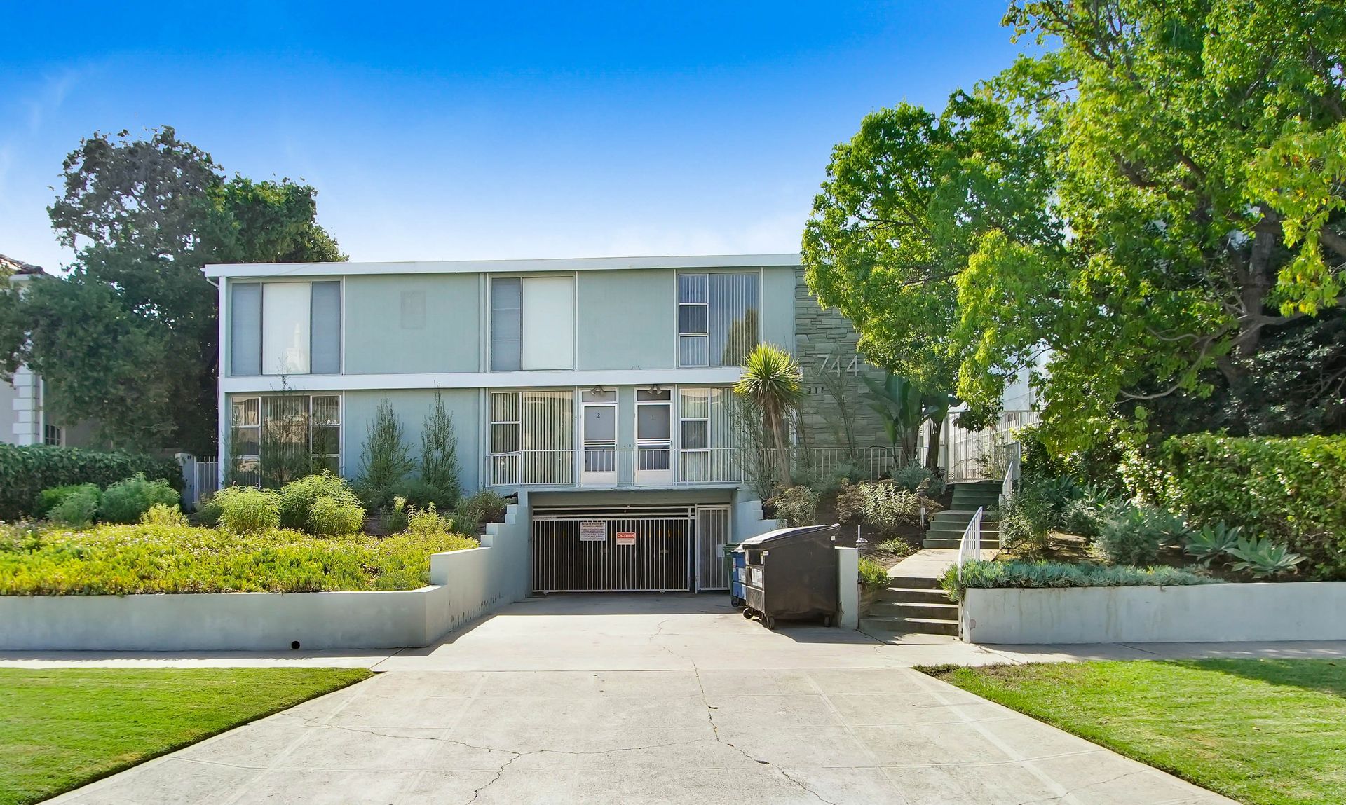 744 S.Windsor Blvd. - just south of Wilshire Blvd.