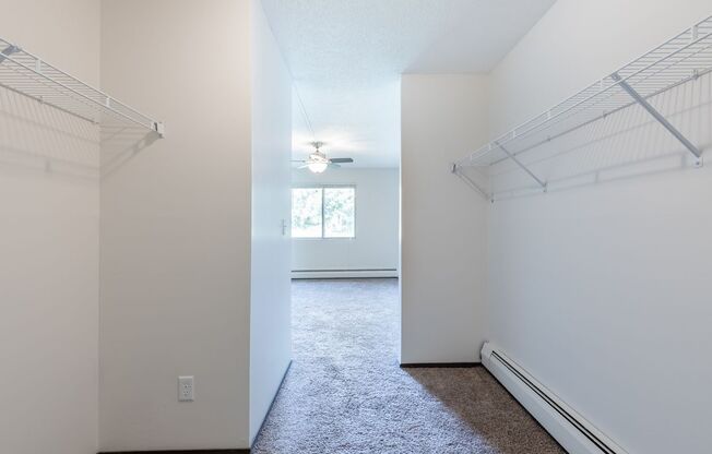 2 beds, 1 bath, 943 sqft, $1,350, Unit 11089118