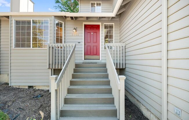 Stunning 4 Bedroom Home in Bethany!