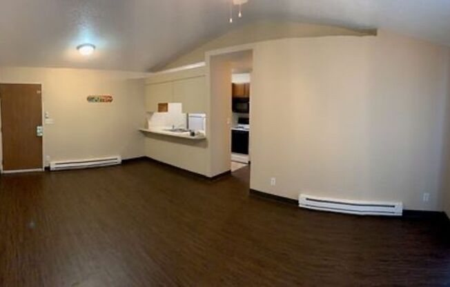 2 beds, 1 bath, 800 sqft, $845, Unit Unit105