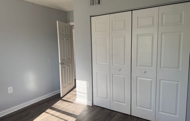 1 bed, 1 bath, 613 sqft, $850, Unit F4