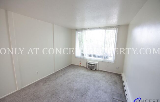 1 bed, 1 bath, 600 sqft, $1,165, Unit B10