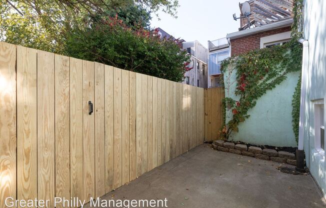 168 Laurel St