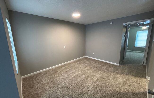 1 bed, 1 bath, 608 sqft, $800, Unit 214