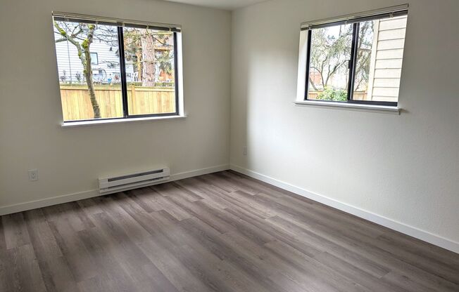 2 beds, 1 bath, 810 sqft, $2,095, Unit E107