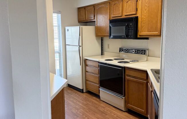 2 beds, 2 baths, 1,202 sqft, $905, Unit 3303