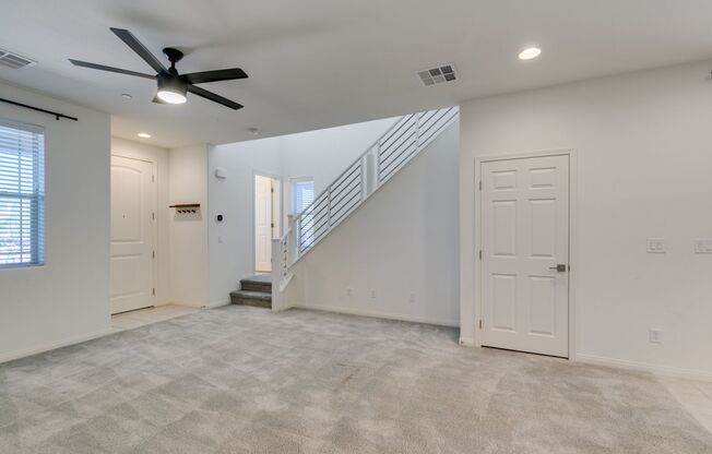 3 beds, 2.5 baths, $1,895