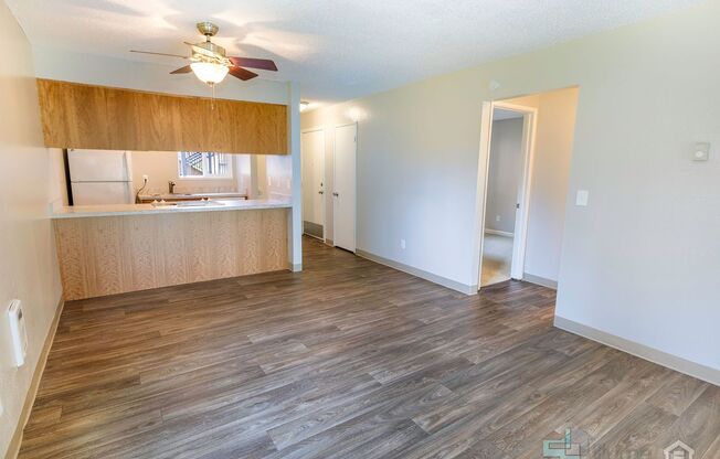 2 beds, 1 bath, 900 sqft, $1,375, Unit Unit 23