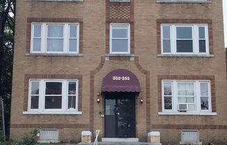 1 bed, 1 bath, 700 sqft, $1,130, Unit B4
