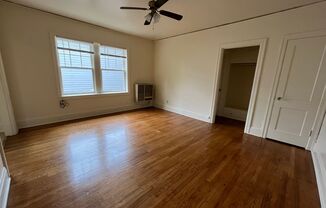 Studio, 1 bath, 400 sqft, $1,125, Unit 309