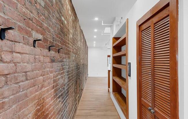 16 HUDSON ST