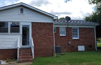 3 beds, 1.5 baths, $1,995