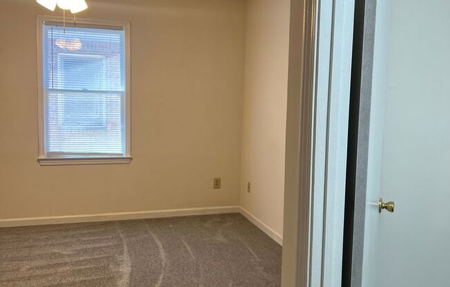 2 beds, 2 baths, 990 sqft, $1,375, Unit A4