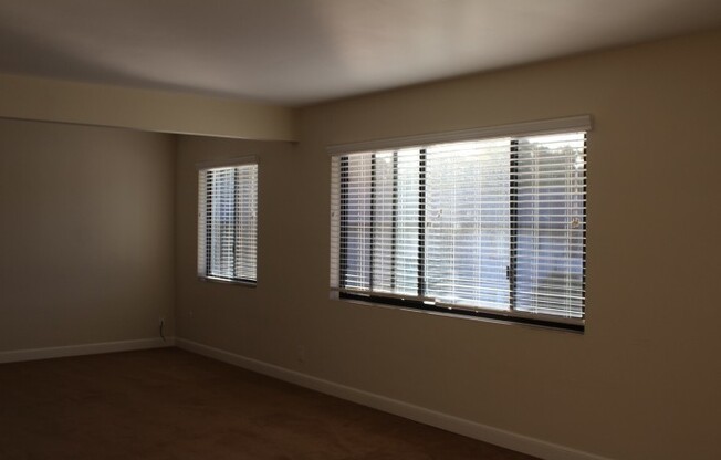 1 bed, 1 bath, 750 sqft, $2,600, Unit 18