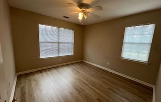 2 beds, 2 baths, $1,500, Unit E1