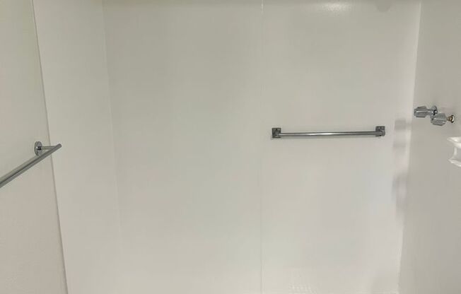 2 beds, 1 bath, 615 sqft, $1,200, Unit 101B