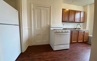 3 beds, 1 bath, $1,625, Unit 35401