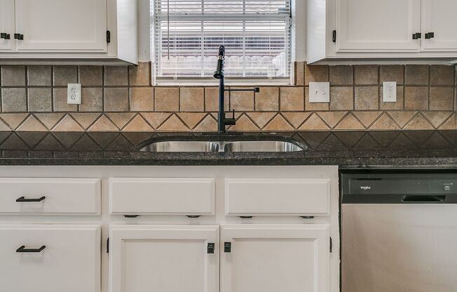 Great Freshly updated 3 bed 2 bath!