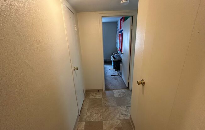 1 bed, 1 bath, $895, Unit 513