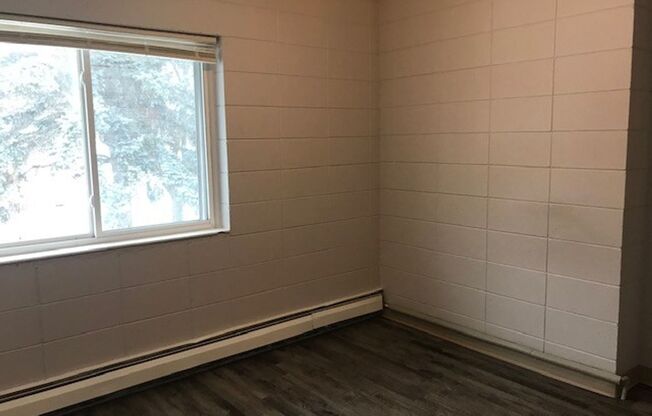 1 bed, 1 bath, 600 sqft, $999, Unit 34