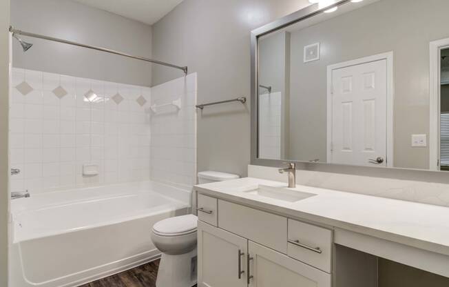 Lea Woodstock apartments in Woodstock, Georgia photo of bathroom
