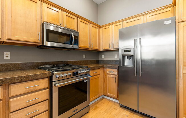 2 beds, 3 baths, 1,484 sqft, $2,495