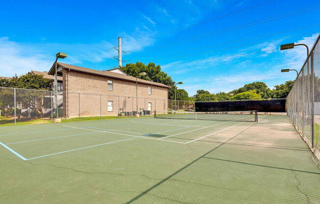 1 bed, 1 bath, 727 sqft, $995, Unit 351