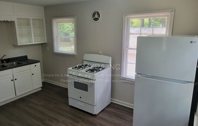 Charming 3 Bedroom Home in Brookhaven!