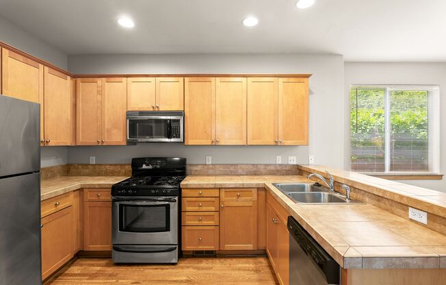 3 Bed/ 2.5 Bath home in Woodstock neighborhood.