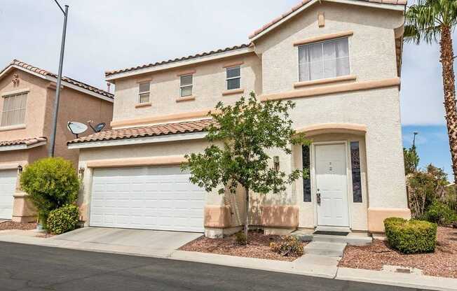 824 CLEAR DIAMOND AVE