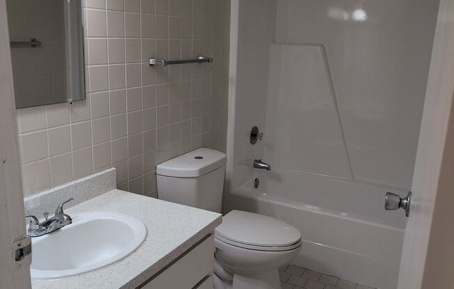 2 beds, 2 baths, 1,200 sqft, $1,350, Unit 70