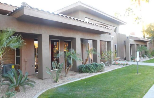 Live in the Heart of Scottsdale's best amenities!