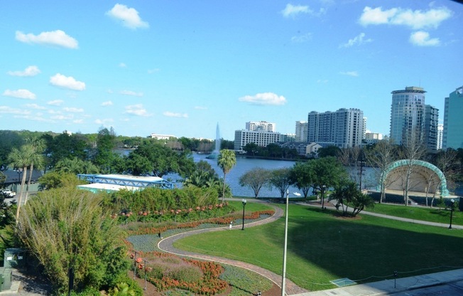 1/1 Condo at the Metropolitan Downtown Orlando with View of Lake Eola