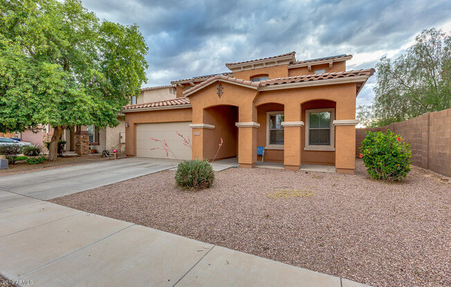 Charming 5 Bed 3 Bath Tolleson Home with Solar!!