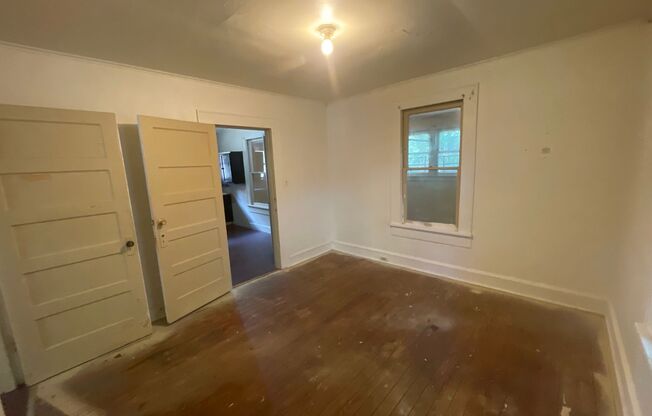 2 beds, 1 bath, $550