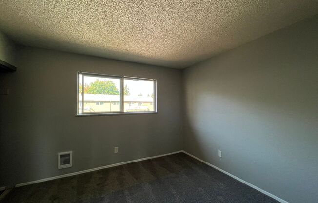 2 beds, 1 bath, 840 sqft, $1,350, Unit 685