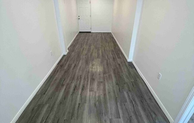 1 bed, 1 bath, 420 sqft, $1,995, Unit 10