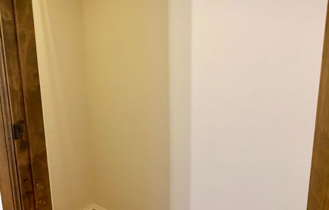 Studio, 1 bath, 300 sqft, $1,335, Unit 530-214