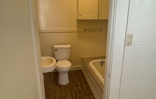 Cozy One Bedroom Cottage