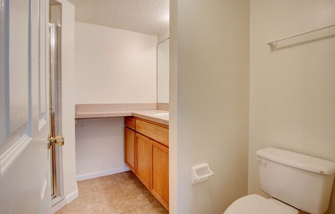 2 beds, 2 baths, $1,400